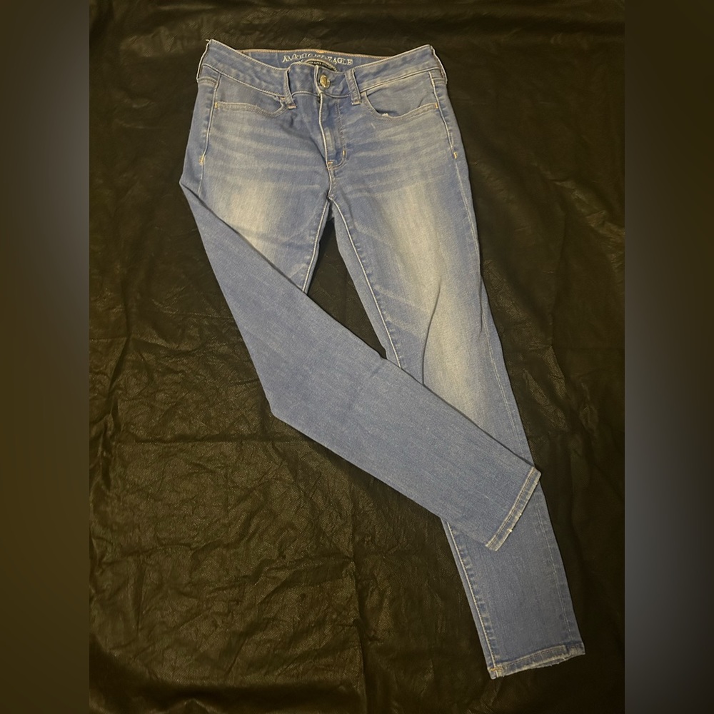American Eagle Outfitters Super Super Stretch Jegging  Short in light blue AEO